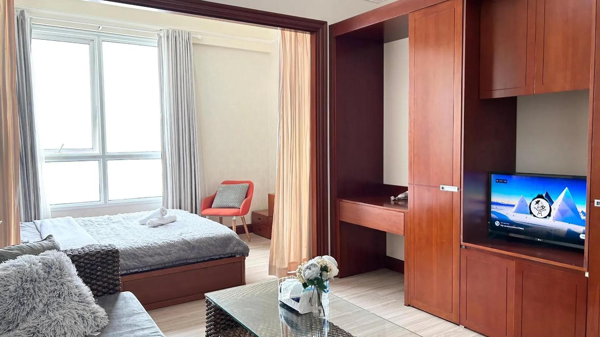 Apartment Chung Cu The Manor 2 Phong 38M2 View Lau Cao Nhin Ra Thanh Pho Ho Chi Minh City