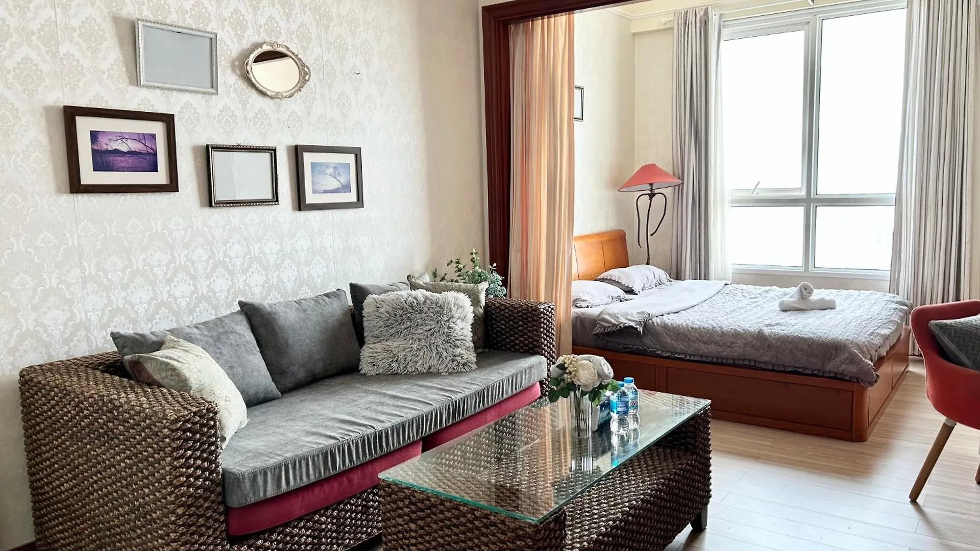 Chung Cu The Manor 2 Phong 38M2 View Lau Cao Nhin Ra Thanh Pho Ho Chi Minh City Vietnam